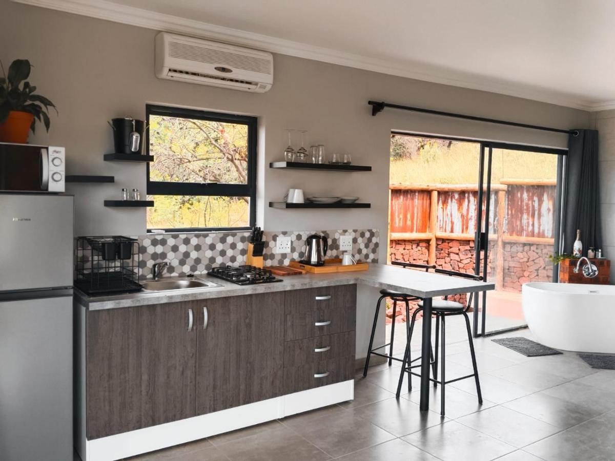 Rocky Road Mountain Lodge Pretoria-Noord Exteriör bild